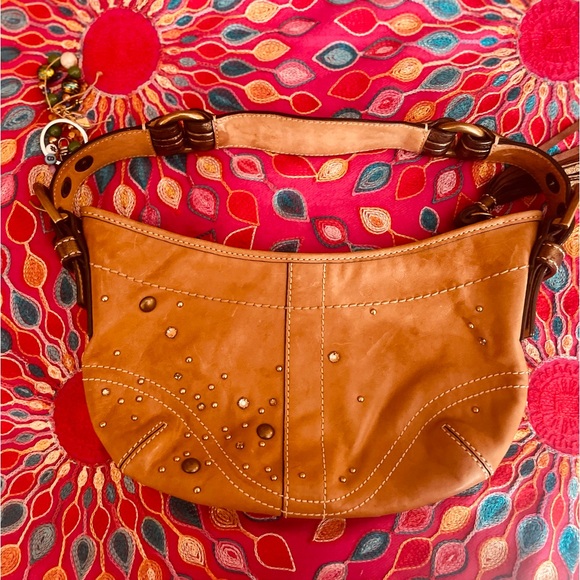 Carmel coach Coach leather purse w rhinestones & studs. EUC apx 10 x 7 x 2 1/2“. - Picture 5 of 10